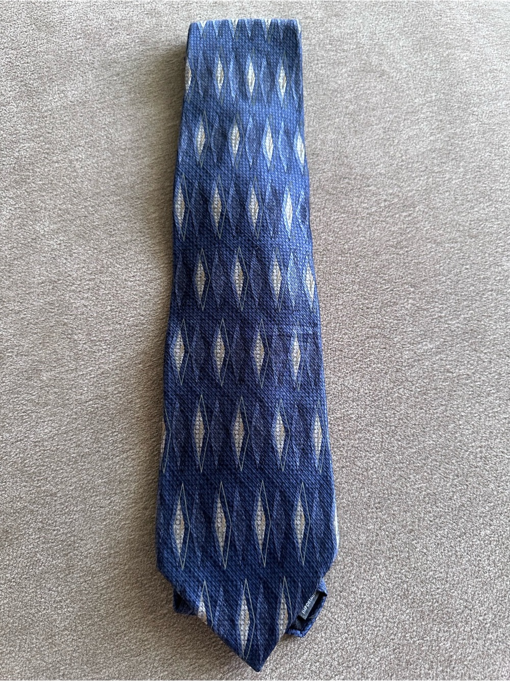 Milano Uomo Blue and white diamond pattern silk tie